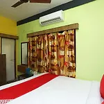 Oyo 22892 Hotel Divine